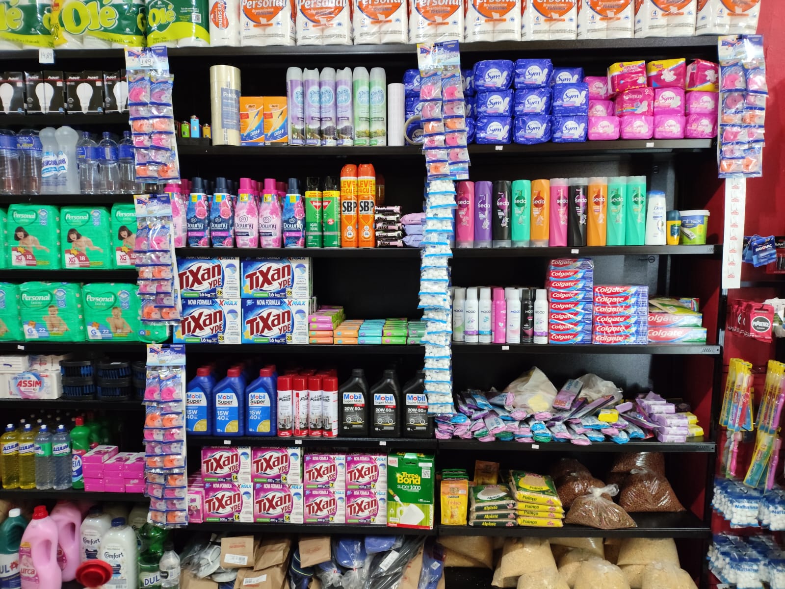 Prateleiras do Mercadinho