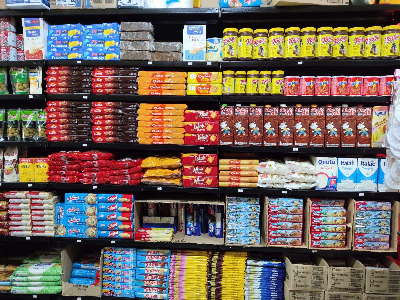 Prateleiras do Mercadinho